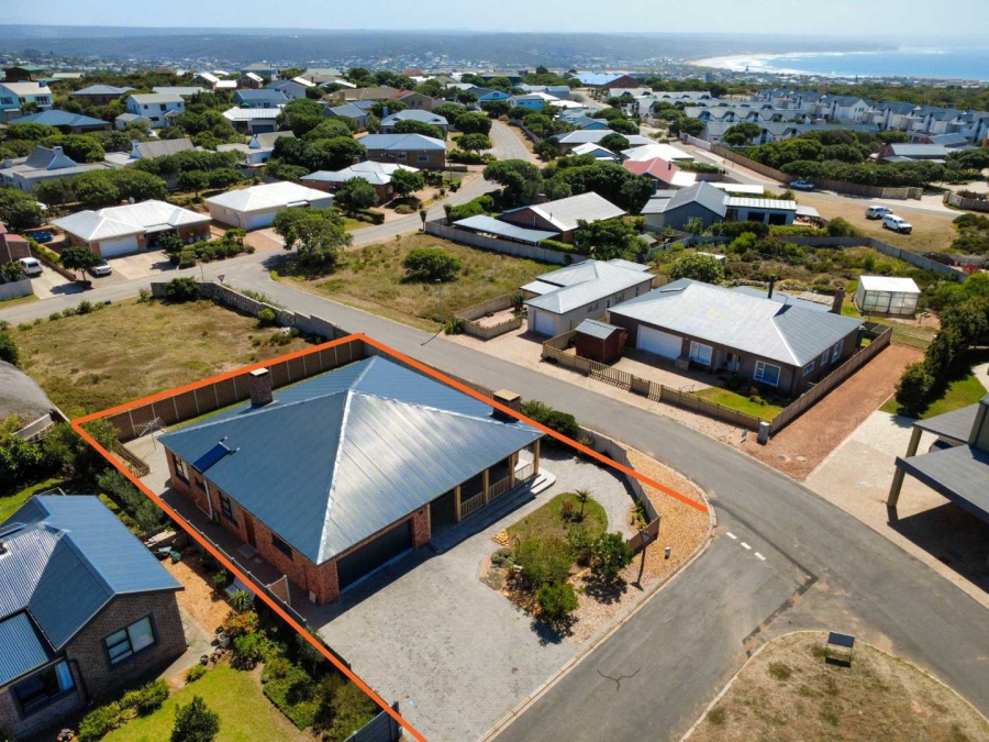 3 Bedroom Property for Sale in Stilbaai Wes Western Cape